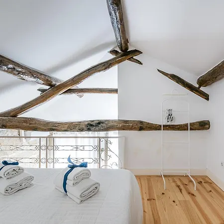 Olivia Sto Ildefonso - 5 Apartment *